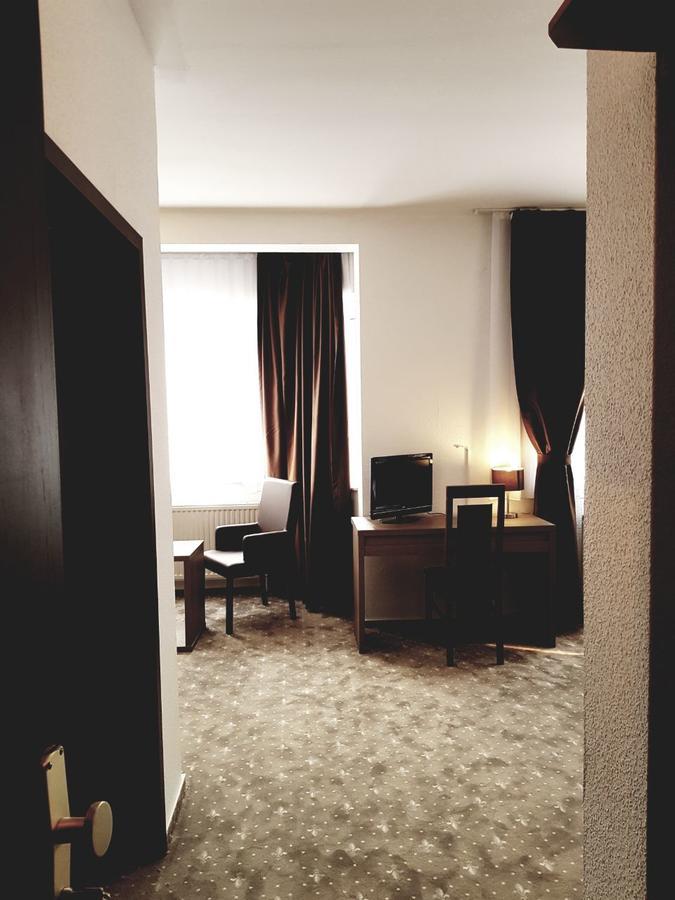 Hotel Dormir Moers Ngoại thất bức ảnh
