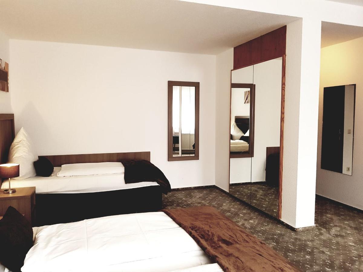 Hotel Dormir Moers Ngoại thất bức ảnh