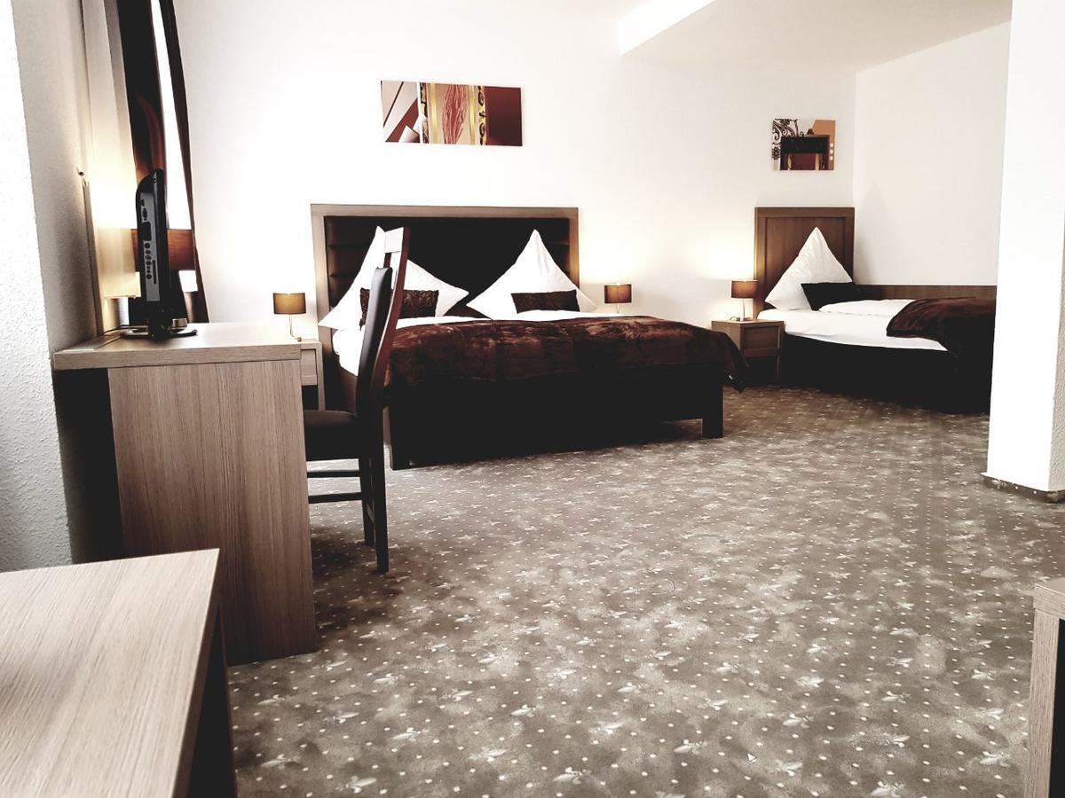 Hotel Dormir Moers Ngoại thất bức ảnh